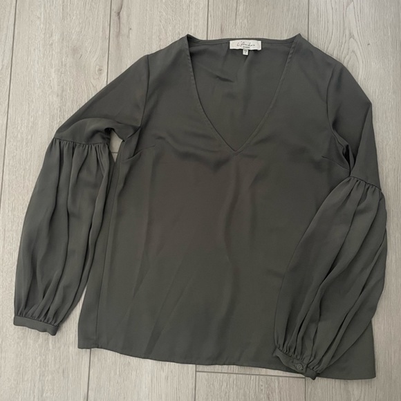 L’Academie Revolve Blouse, size XS - Picture 4 of 10